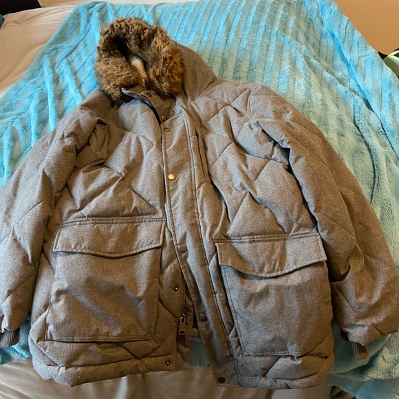 Nice winter coats - Picture 1 of 3
